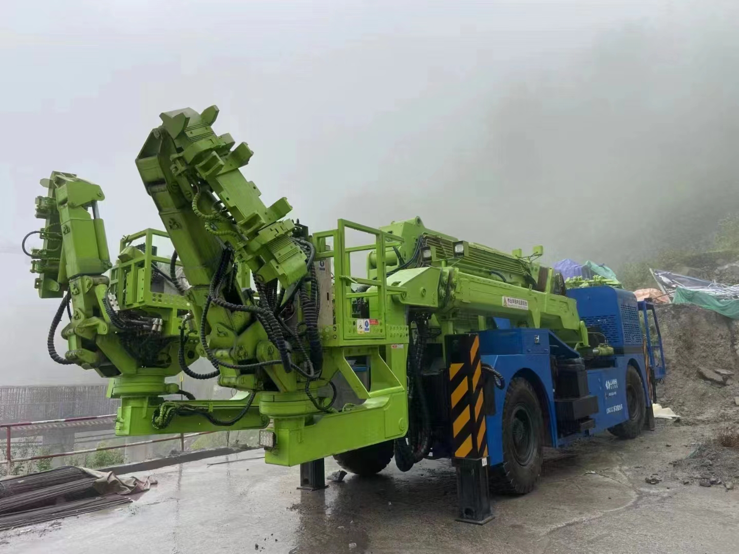 拱架臺(tái)車